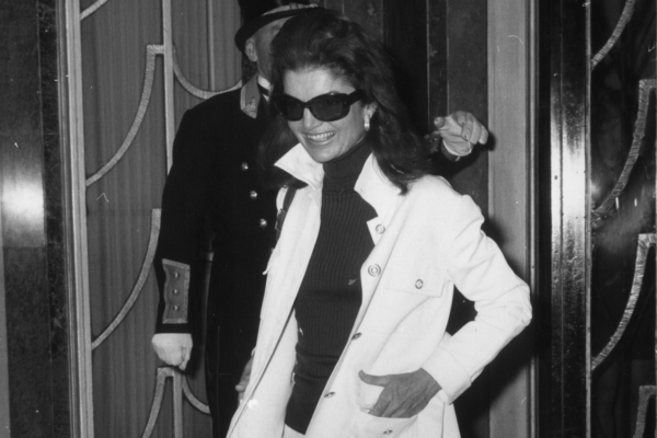 Jacqueline Kennedy Onassis, A Pioneering Force Of First Lady Fashion – CR Fashion Book